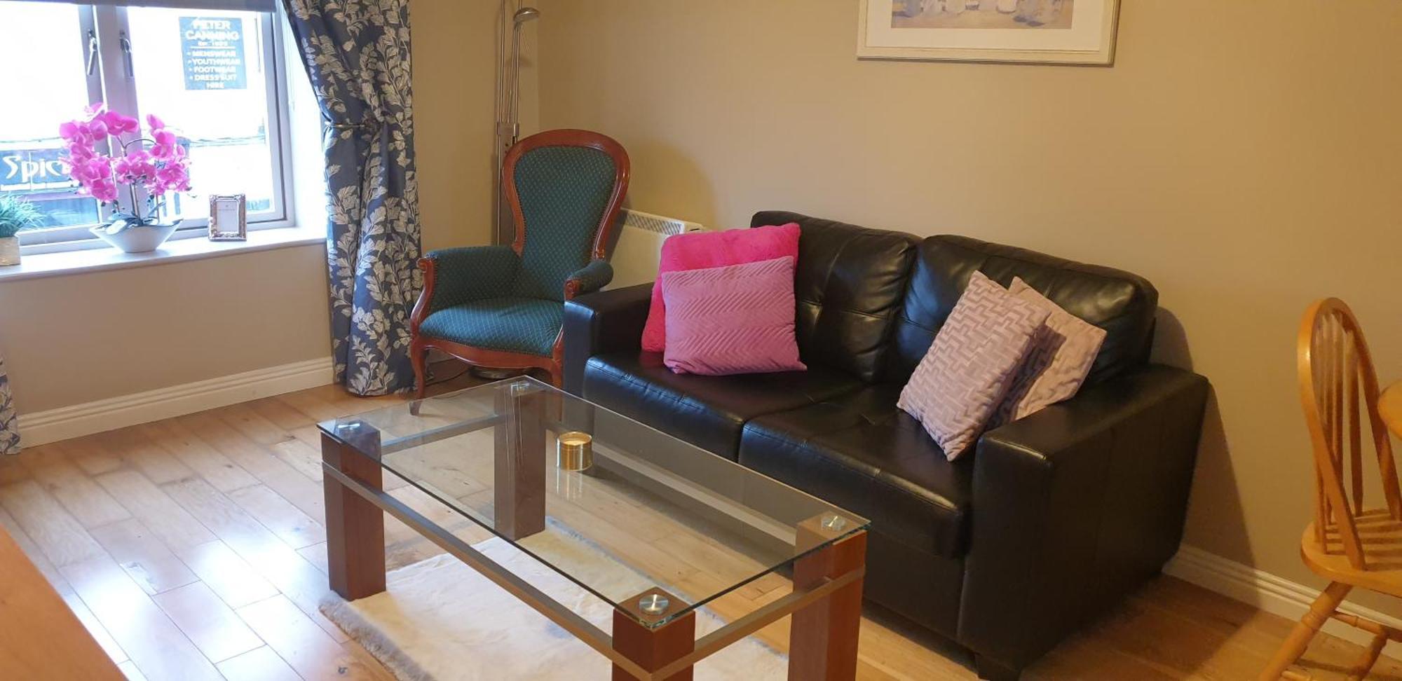 Town Centre Apartment Trim Ngoại thất bức ảnh