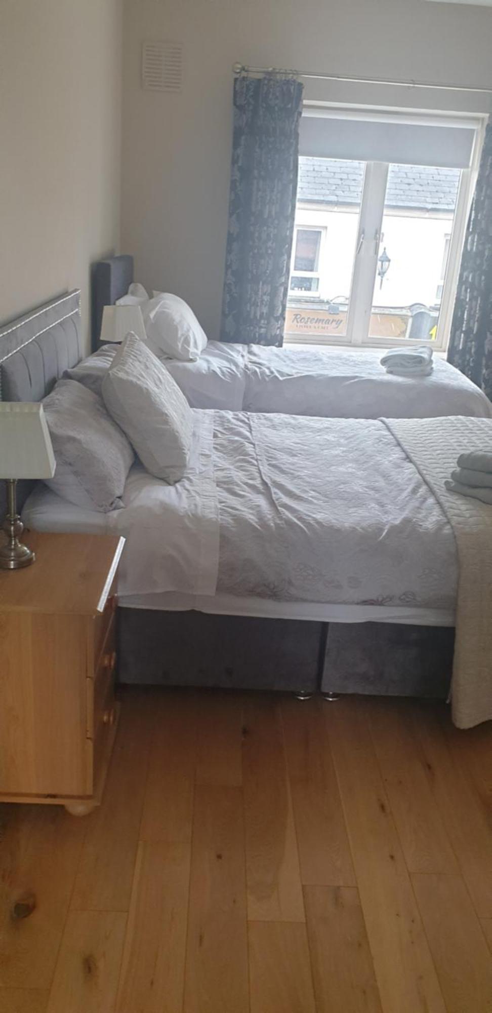 Town Centre Apartment Trim Ngoại thất bức ảnh